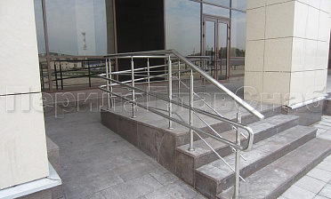 Ограждение пандуса с тремя ригелями купить в Волгограде