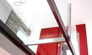 Стеклянные полы из закаленного стекла купить в Волгограде