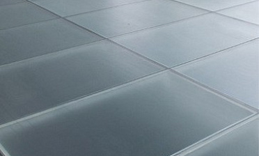 Стеклянный пол в квартиру с матовым стеклом купить в Волгограде