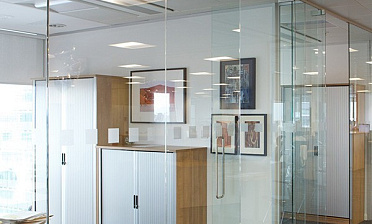 Стеклянные перегородки премиум для офиса купить в Волгограде