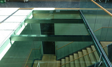 Стеклянный потолок в бизнес-центре купить в Волгограде