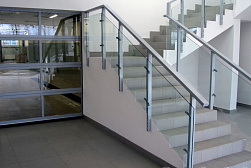 Стеклянные перила для колодезных лестниц в Волгограде. Готовые проекты ПерилаГлавСнаб - фото 5