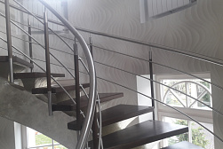 Перила и ограждения из нержавейки и дерева в Волгограде. Готовые проекты ПерилаГлавСнаб - фото 1