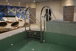 Поручни для бассейна в Волгограде. Готовые проекты ПерилаГлавСнаб - фото 1