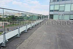 Цельностеклянные ограждения для крыш в Волгограде. Готовые проекты ПерилаГлавСнаб - фото 14 Цельностеклянные ограждения для крыш в Волгограде. Готовые проекты ПерилаГлавСнаб - фото 14