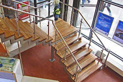 Стеклянные перила для лестниц в Волгограде. Готовые проекты ПерилаГлавСнаб - фото 16