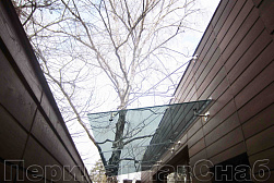 Стеклянные козырьки на вантах в Волгограде. Готовые проекты ПерилаГлавСнаб - фото 26