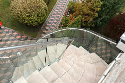 Стеклянные перила для винтовых лестниц в Волгограде. Готовые проекты ПерилаГлавСнаб - фото 13