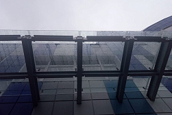 Стеклянные козырьки на спайдерах в Волгограде. Готовые проекты ПерилаГлавСнаб - фото 10