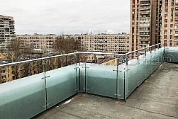 Цельностеклянные ограждения для крыш в Волгограде. Готовые проекты ПерилаГлавСнаб - фото 21 Цельностеклянные ограждения для крыш в Волгограде. Готовые проекты ПерилаГлавСнаб - фото 21