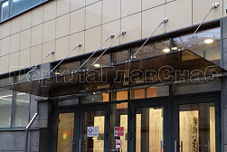 Стеклянные козырьки на вантах в Волгограде. Готовые проекты ПерилаГлавСнаб - фото 30