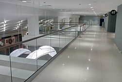 Цельностеклянные ограждения на несущем стекле в Волгограде. Готовые проекты ПерилаГлавСнаб - фото 2