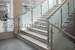 Стеклянные ограждения для торговых  и бизнес центров в Волгограде. Готовые проекты ПерилаГлавСнаб - фото 2