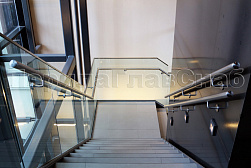 Стеклянные ограждения для торговых  и бизнес центров в Волгограде. Готовые проекты ПерилаГлавСнаб - фото 19